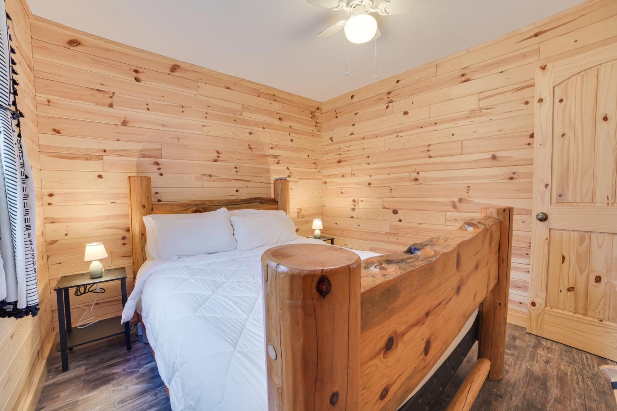 Scenic Evans Hideaway Steps To Lake Huron! Oscoda Экстерьер фото