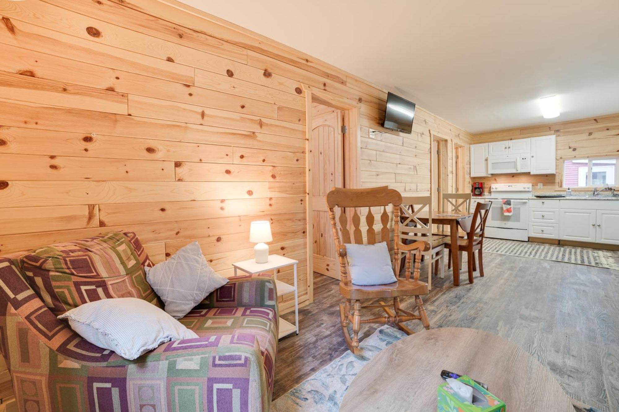 Scenic Evans Hideaway Steps To Lake Huron! Oscoda Экстерьер фото